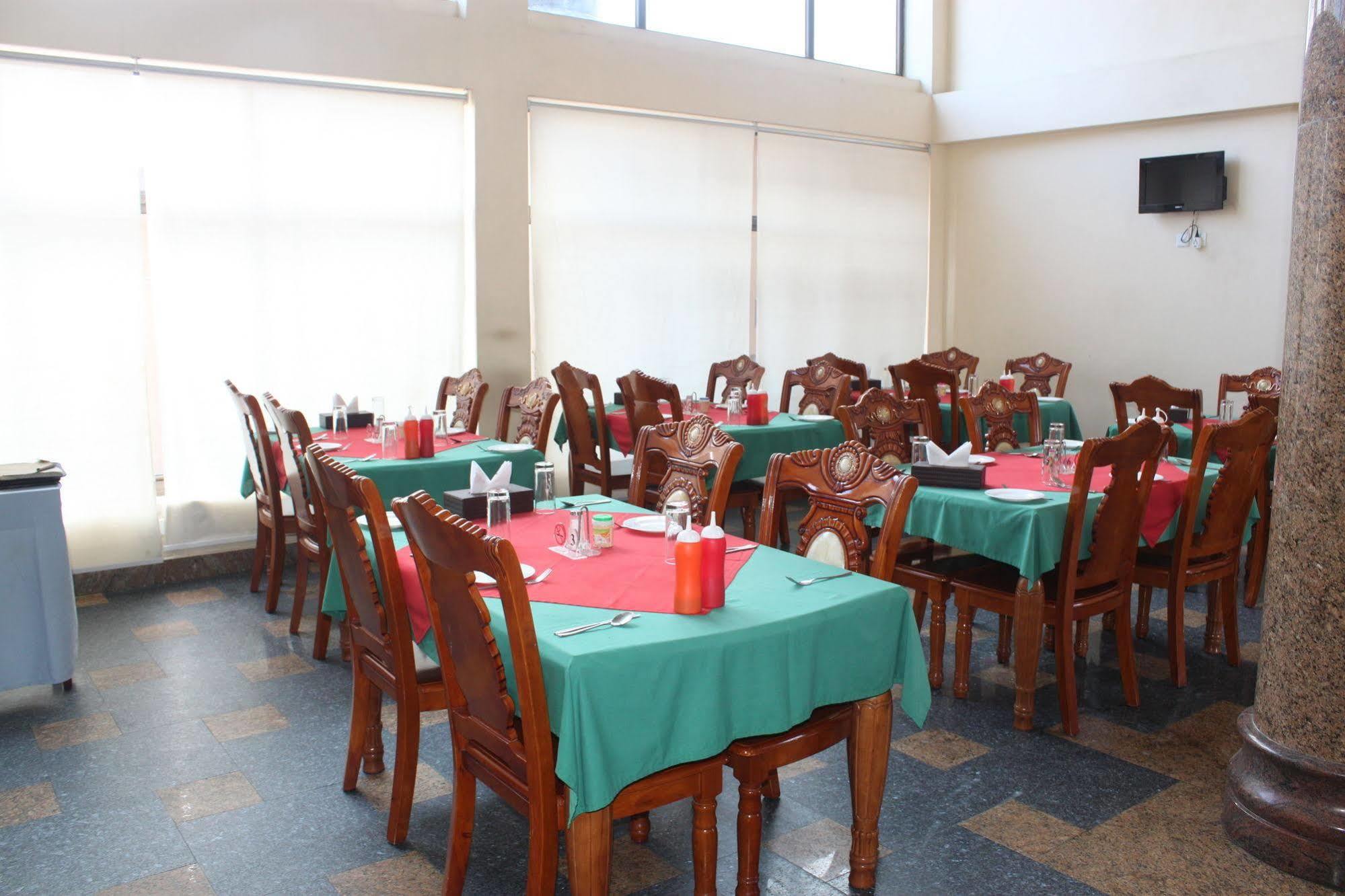 Mic Hotel Dar es Salaam Exterior photo