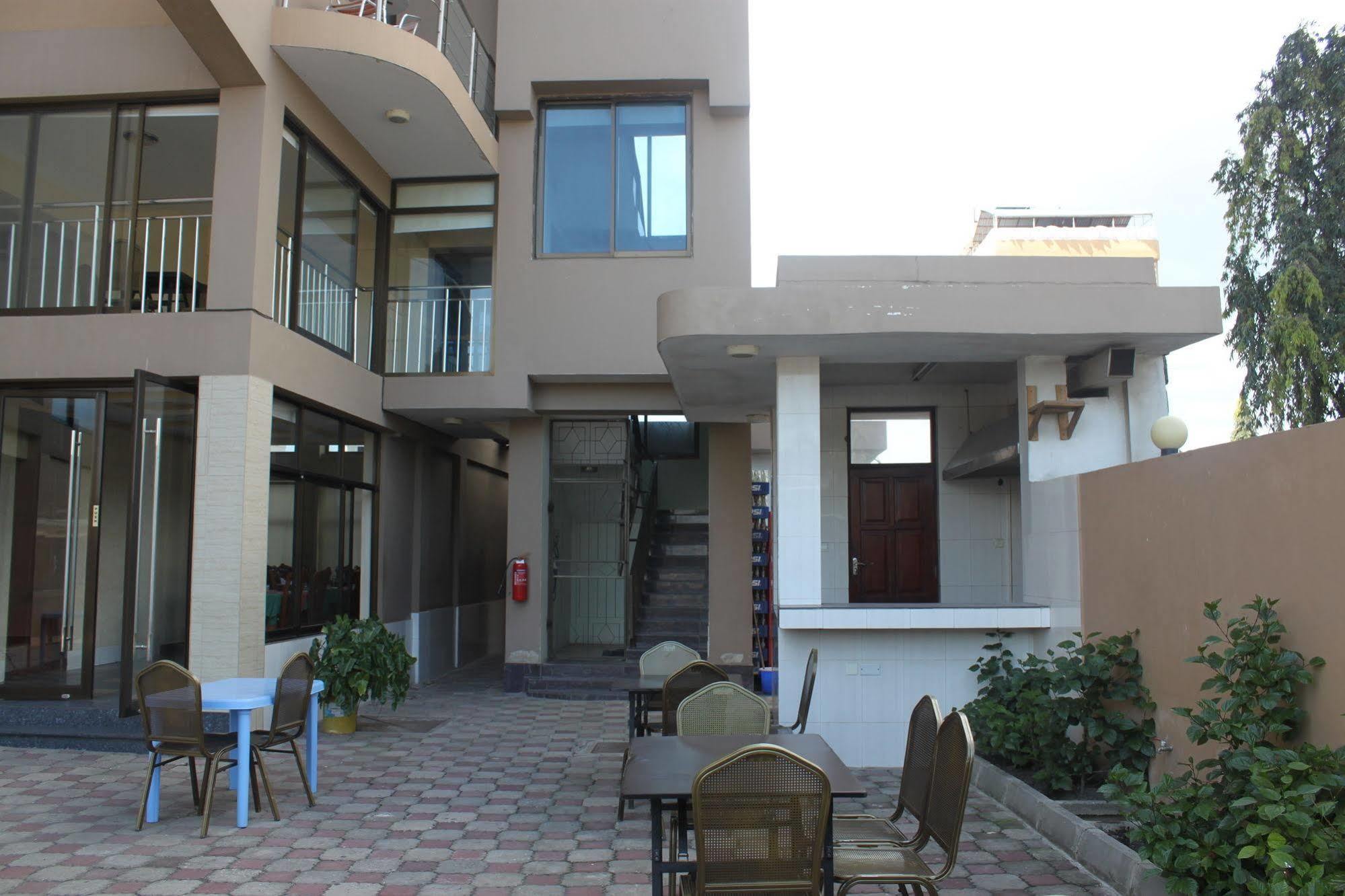 Mic Hotel Dar es Salaam Exterior photo